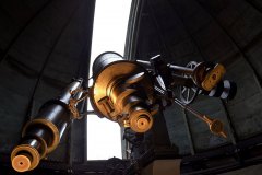 El gran telescopio ecuatorial permite realizar observaciones a los visitantes